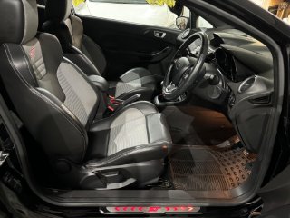 /photos/9954/766e797a-04bc-4ebb-a2e9-05b9b42363b9_i320x240.jpg