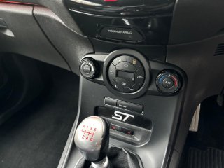 /photos/9954/9231a40d-0f75-4b82-a32e-8ff4a2a123f8_i320x240.jpg